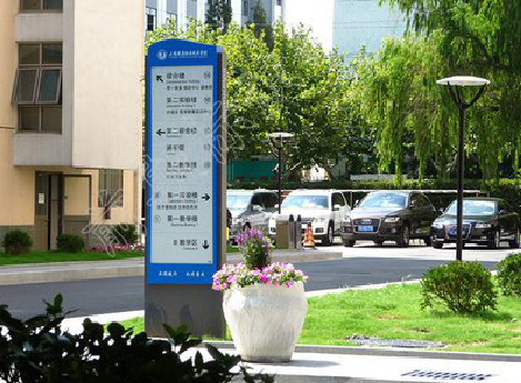 德化哪些因素影响宣传栏的制作？